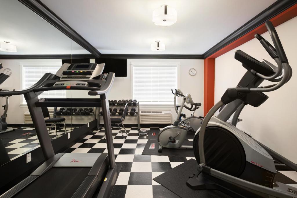 Fitness centrum a/nebo fitness zařízení v ubytování Ramada by Wyndham Surrey/Langley