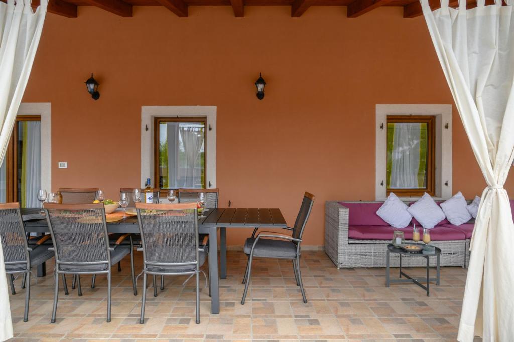 Posezení v ubytování Villa Mateo