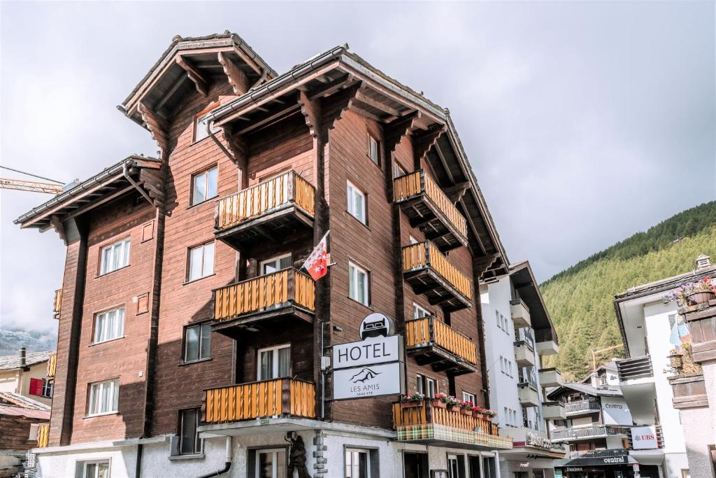 Nespecifikovaný výhled na hory nebo výhled na hory při pohledu z hotelu