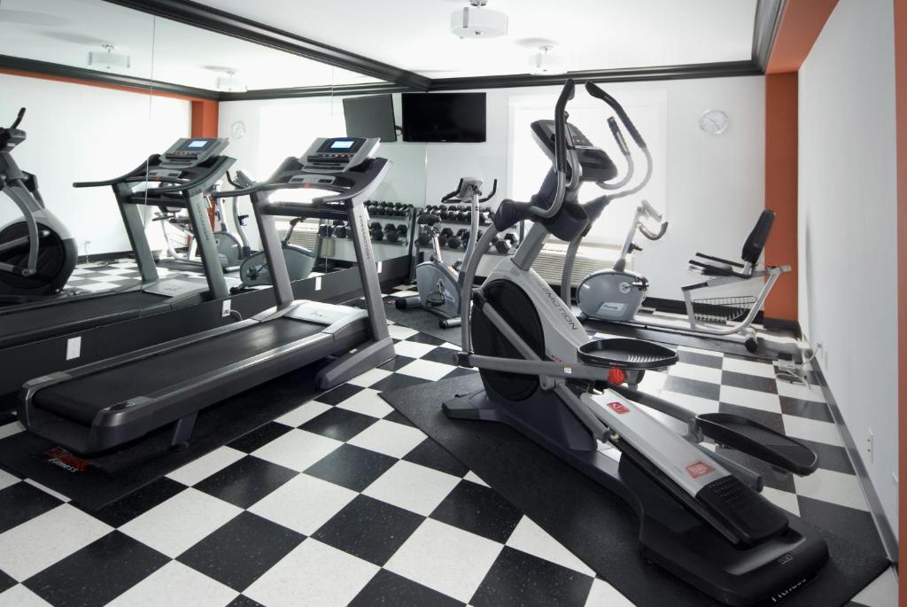 Fitness centrum a/nebo fitness zařízení v ubytování Ramada by Wyndham Surrey/Langley