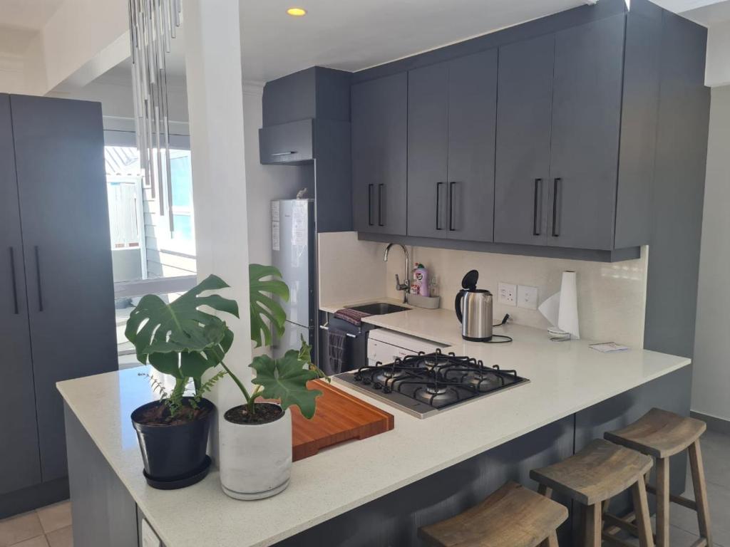 Point Village Wallace 9, Mossel Bay (updated prices 2024)