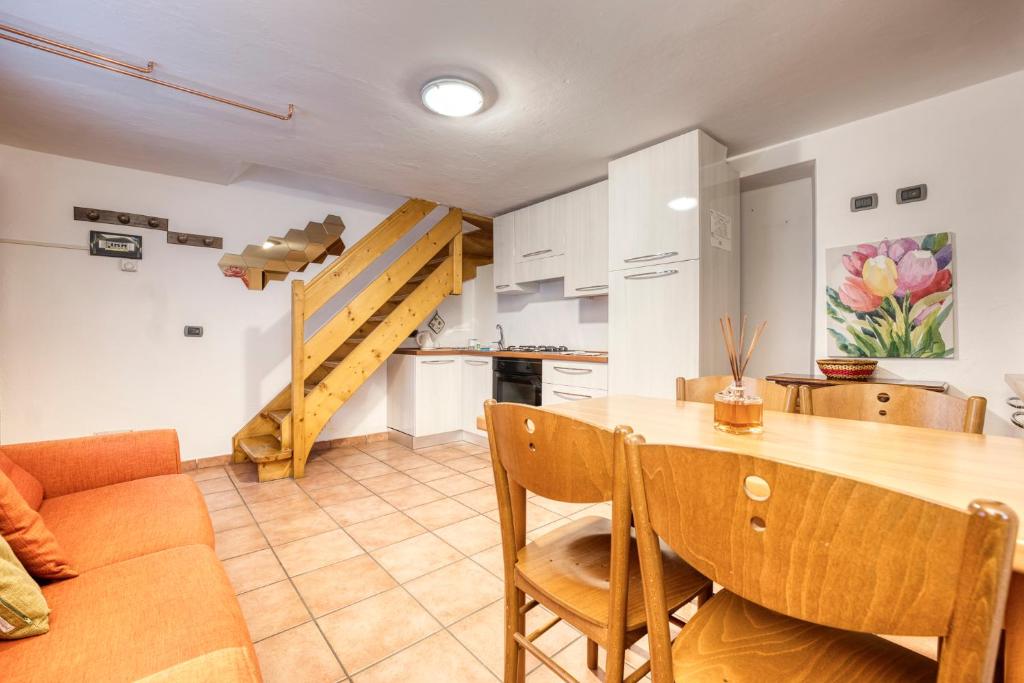 Kuchyňa alebo kuchynka v ubytovaní Incanto Walser Apartments Ronco