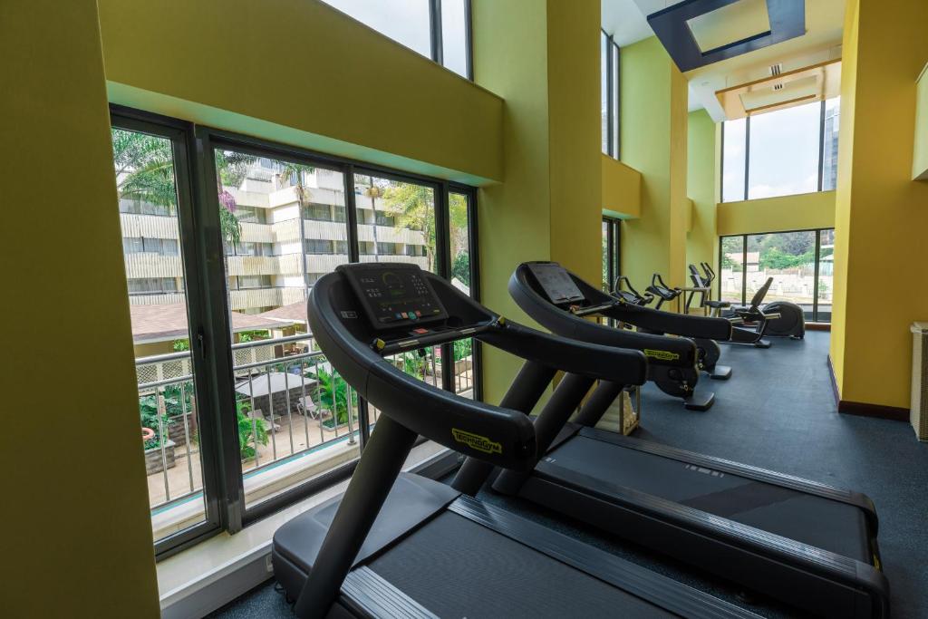 Fitness centrum a/nebo fitness zařízení v ubytování Sarova Panafric Hotel