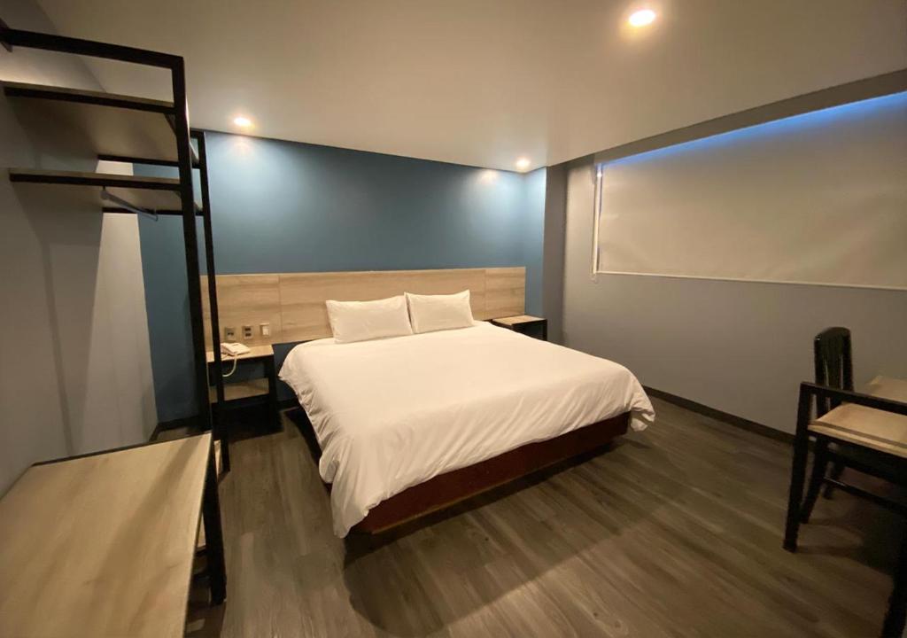 Hotel Estrella de Oriente - Standard Double Room