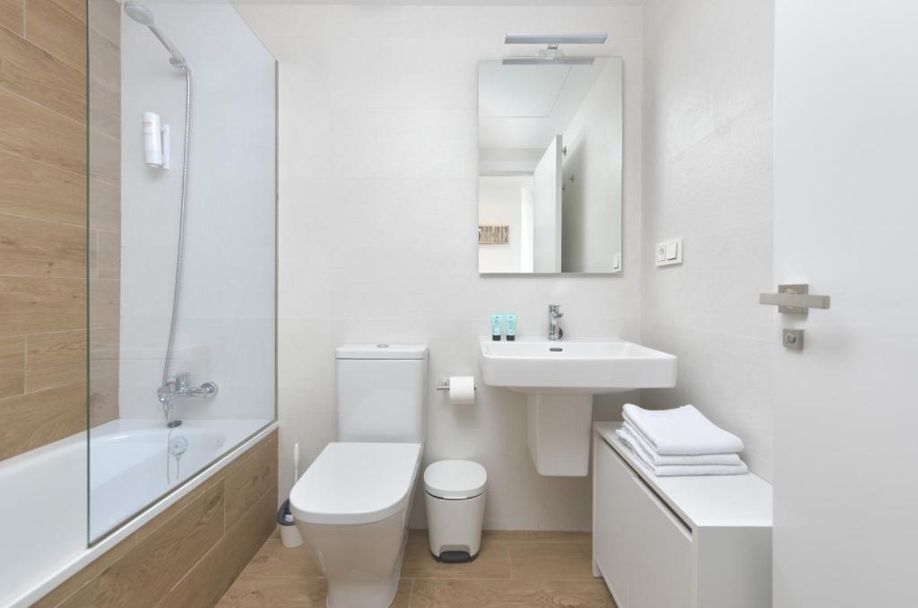 Łazienka w obiekcie Apartamento de lujo con jardin privado