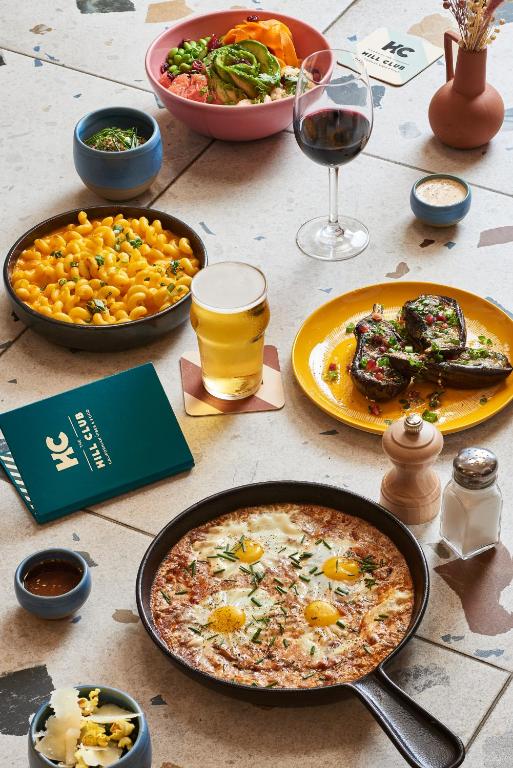 Hôtel Chromatics & Restaurant Hill Club by HappyCulture - Resim 31