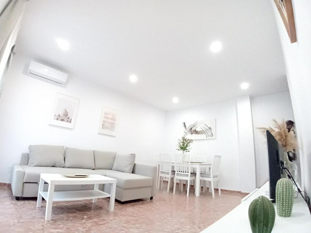 A seating area at Balcón del Cardenal