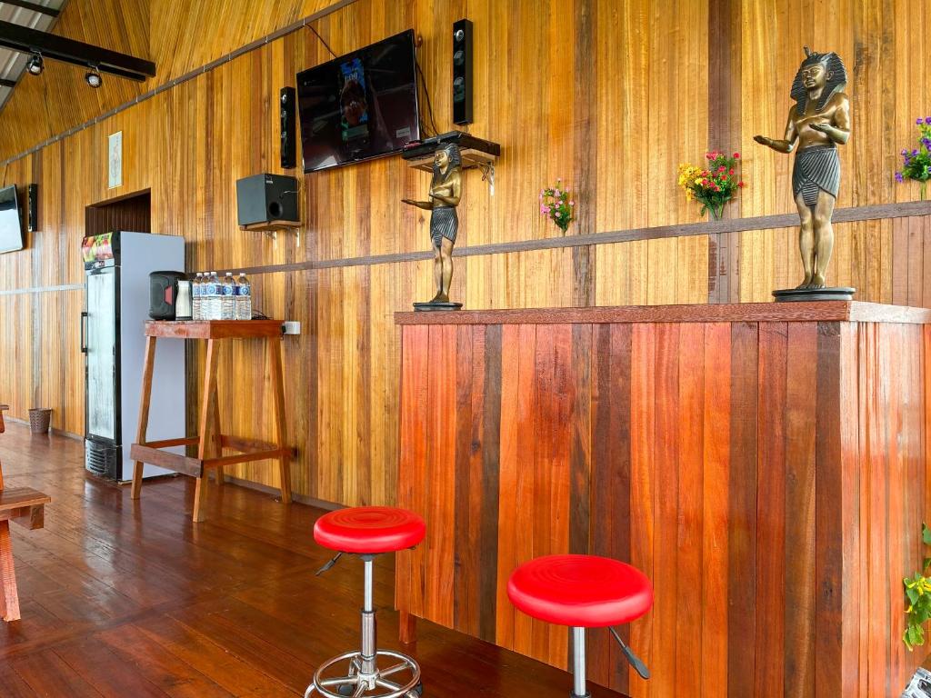 TV a/nebo společenská místnost v ubytování Pavalintang Resort