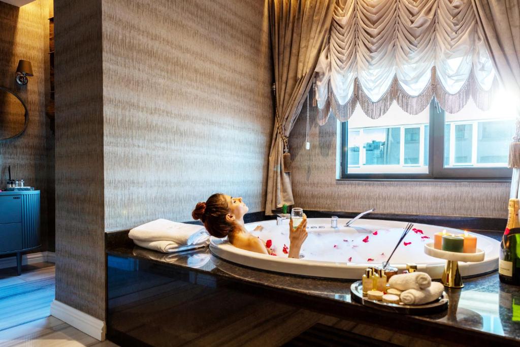 A bathroom at Hotel De Reve Galata-Special Class