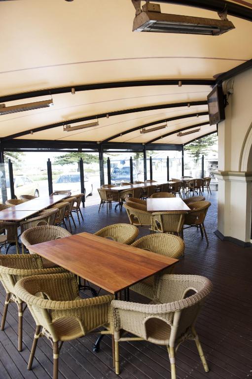 Largs Pier Hotel - Resim 45