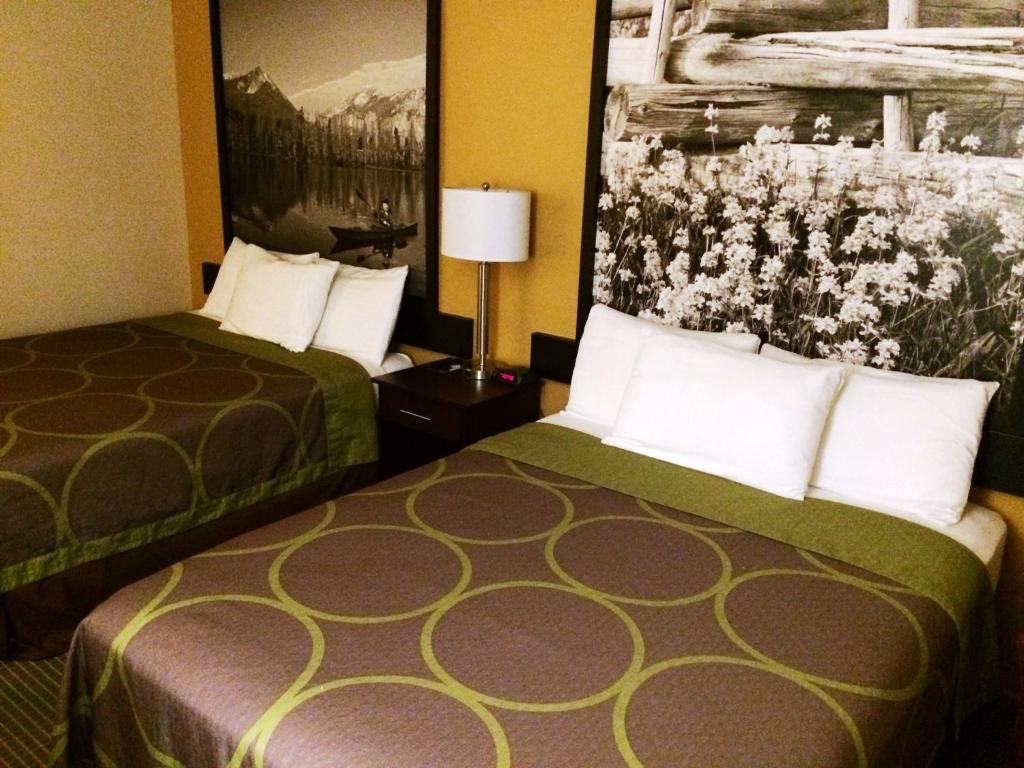 Super 8 by Wyndham Idaho Falls - Habitación Con 2 Camas Grandes - No Fumadores