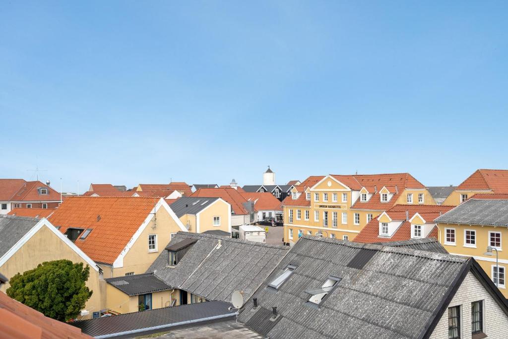 Nespecifikovaný výhled na destinaci Løkken nebo výhled na město při pohledu z apartmánu
