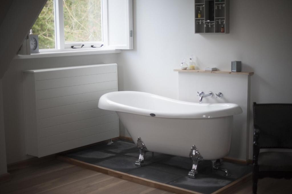Boutique B&B Villa Heidetuin - Deluxe Tweepersoonskamer Met Bad