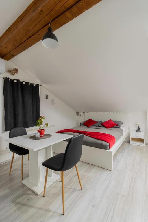 Posteľ alebo postele v izbe v ubytovaní Hill apartman - MAKSIMIR Rebro