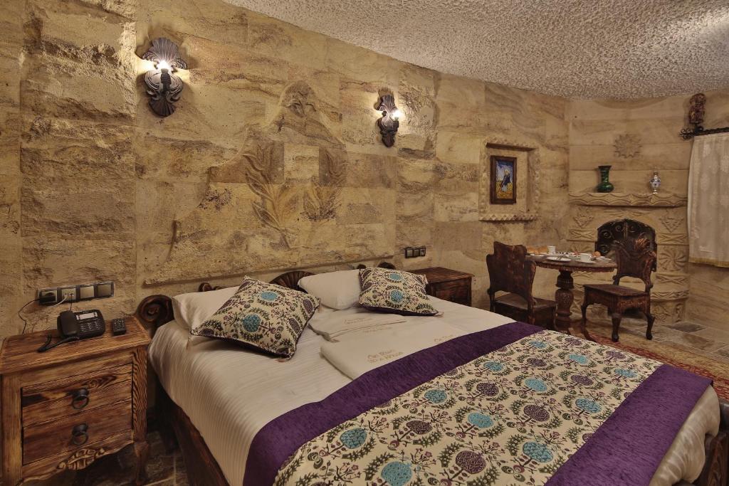 Old Town Stone House - 10