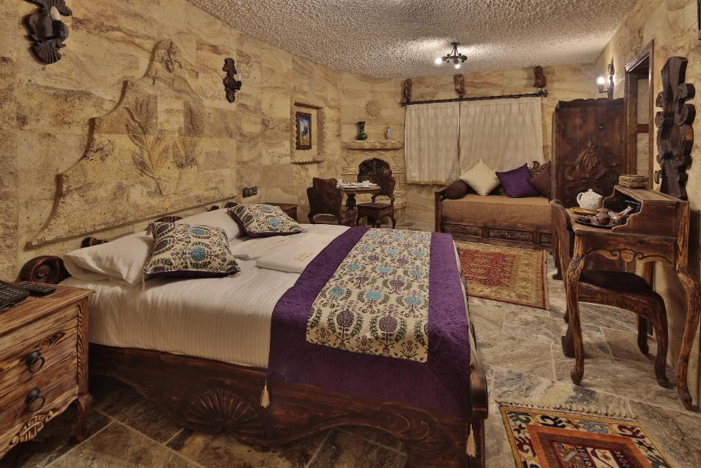 Old Town Stone House - 2