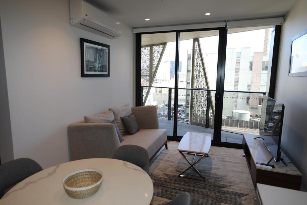 Realm Apartments by CLLIX - Resim 9