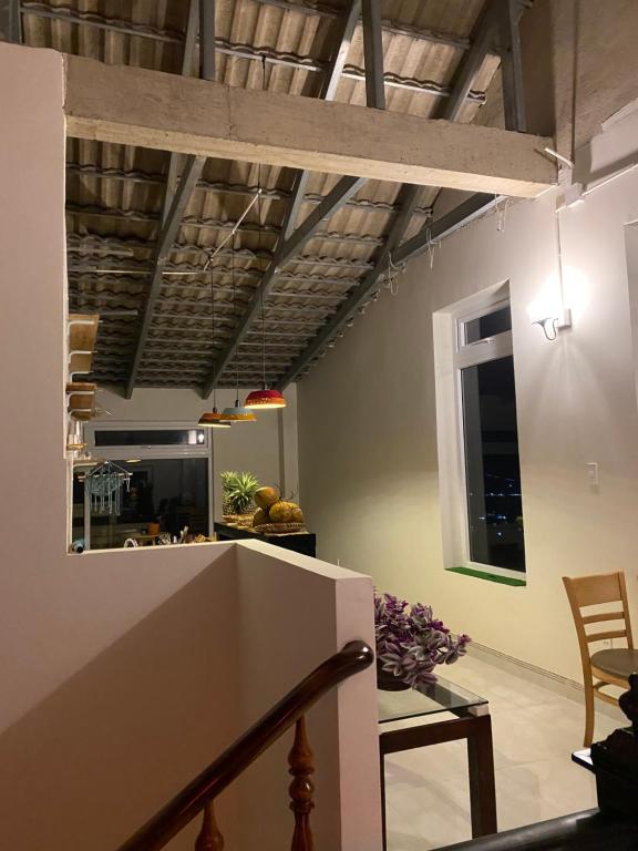 Bố cục Century House