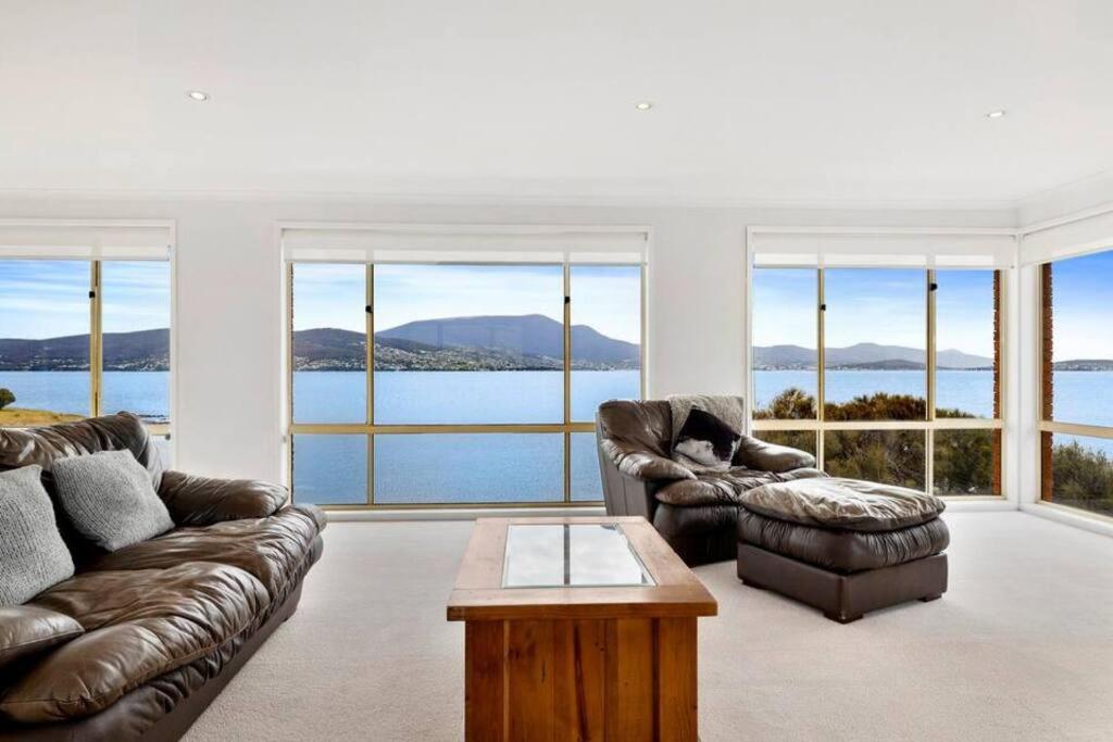 The Waterfront with views Tranmere 5 Bedrooms, Hobart Updated 2023 Prices