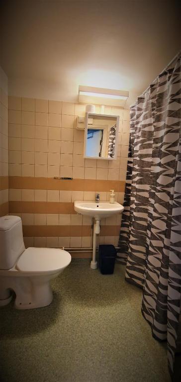 Koupelna v ubytování Nipanhotellet