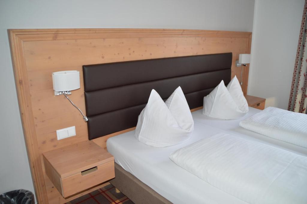 Postel nebo postele na pokoji v ubytování Kur- und Feriencamping Max 1