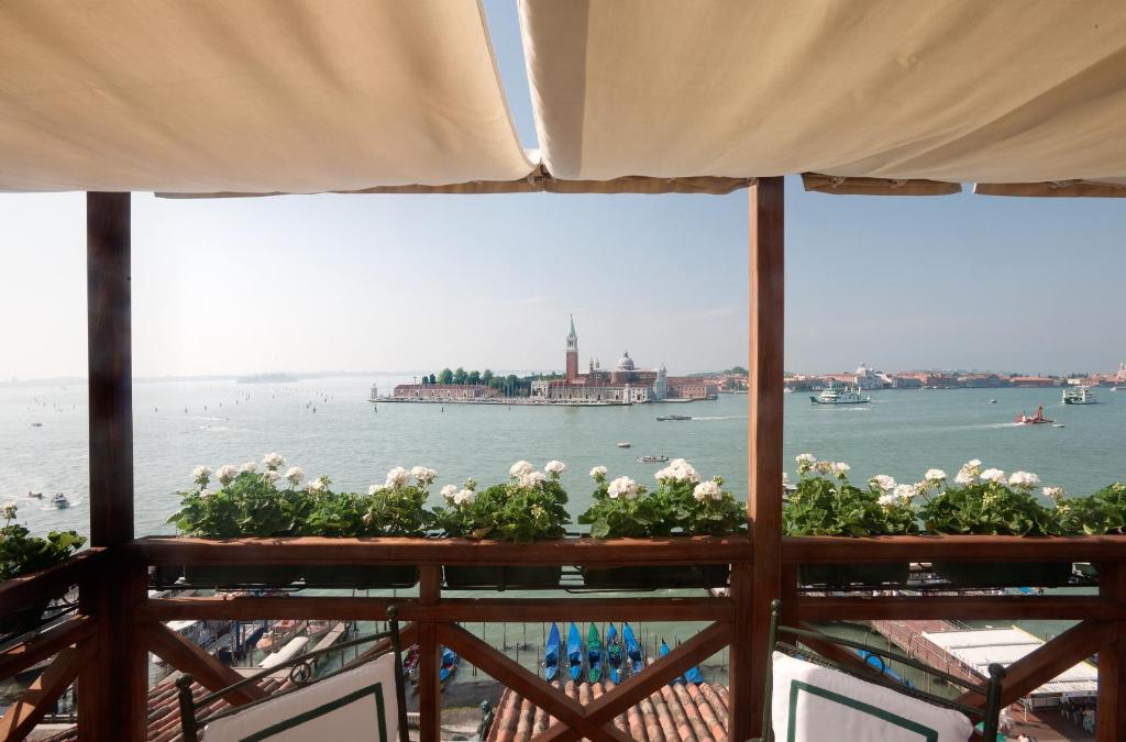 Londra Palace Venezia - Resim 9