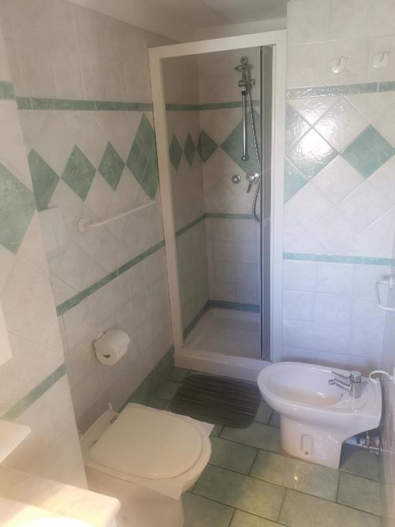 A bathroom at Monolocale Ischia Isola Verde