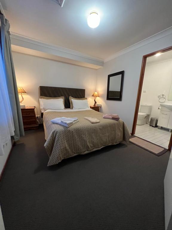 JOHN HUNTER B&B - Habitación Doble Con Baño Privado