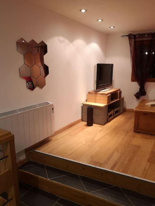 Telewizja i/lub zestaw kina domowego w obiekcie Coquet T1 hyper centre