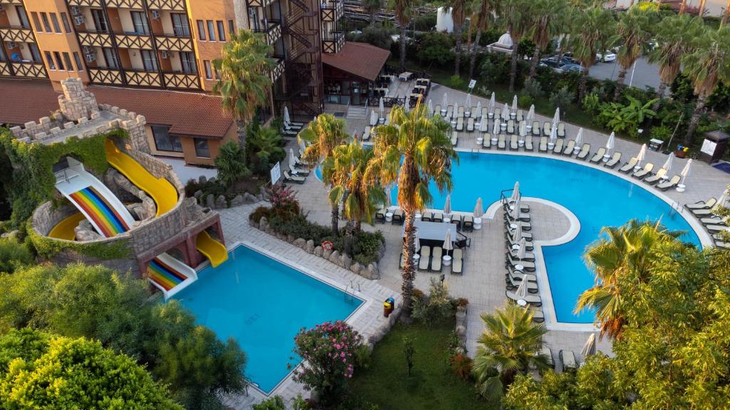 Bazén v ubytování Villa Side Hotel nebo v jeho okolí