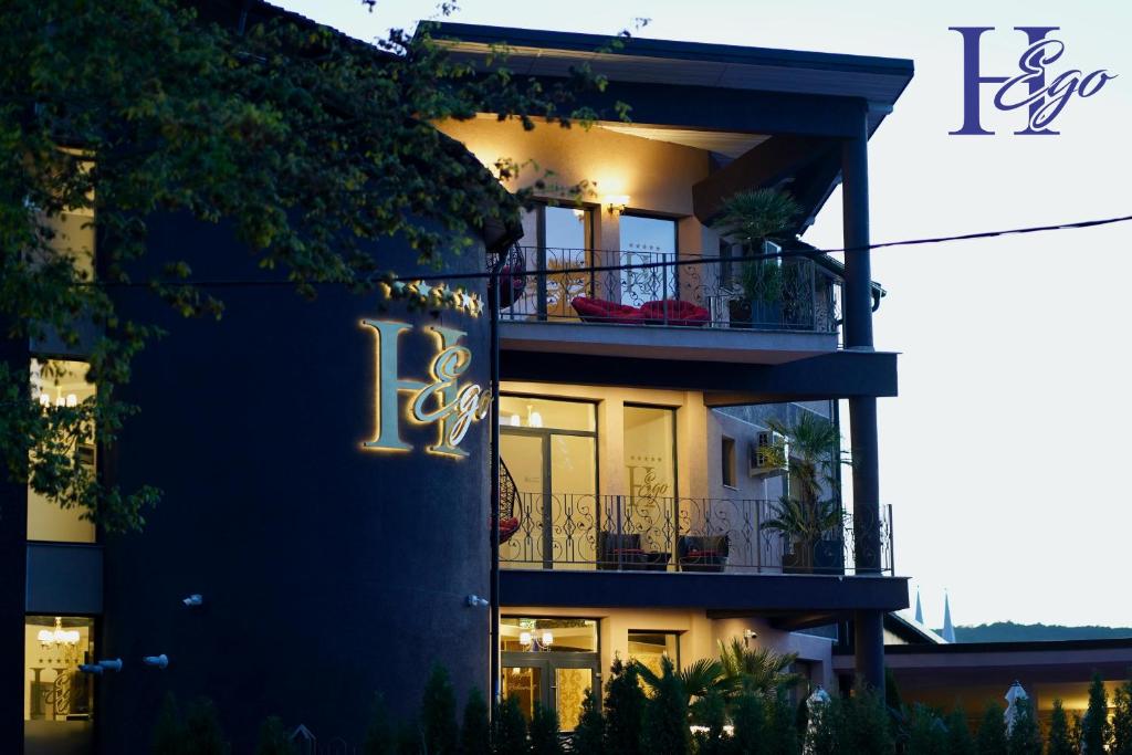 Budova, kde se hotel nachází