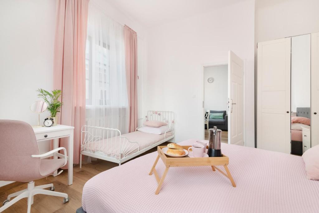 Posteľ alebo postele v izbe v ubytovaní Easy Rent Apartments - Old Town