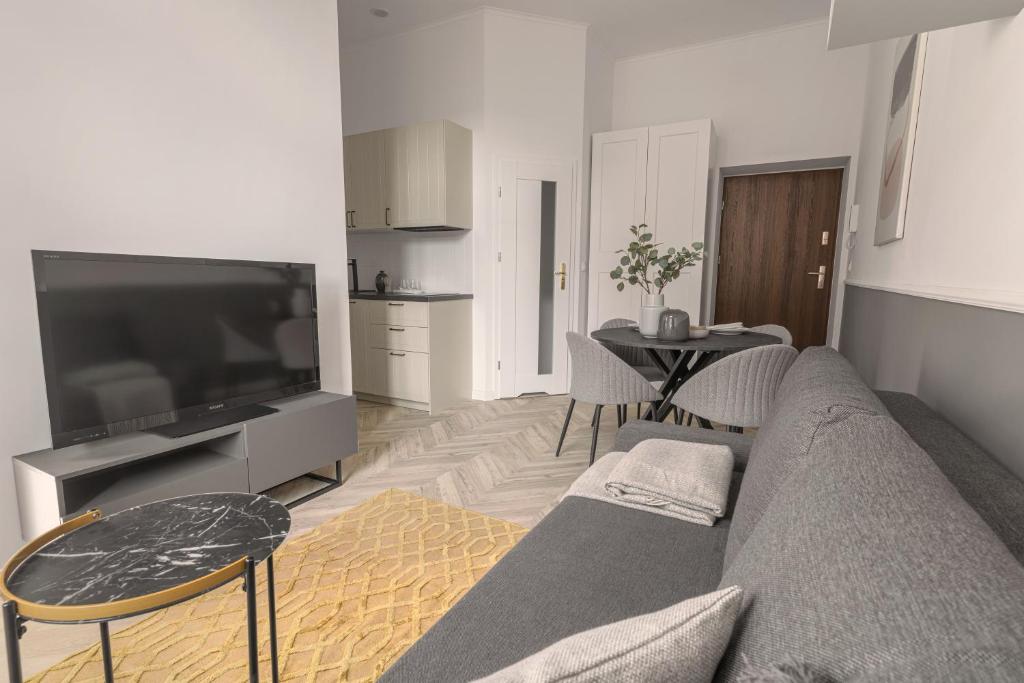 HARBOR APARTMENTS - Sobieskiego - One-Bedroom Apartment