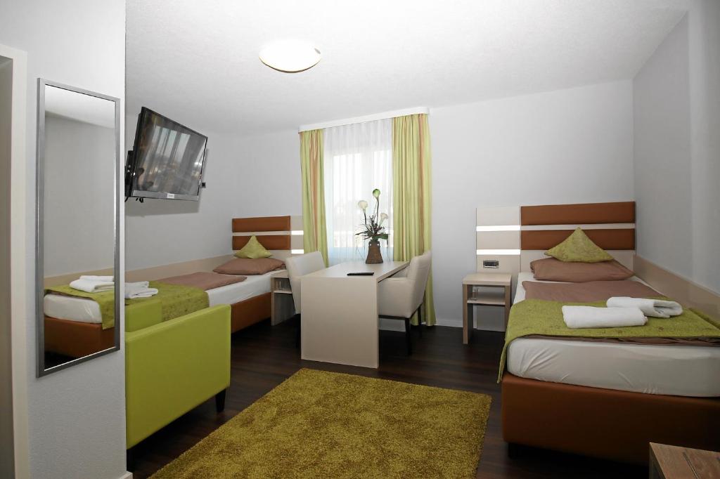 Hotel-Restaurant Axion - Habitación Doble Estándar