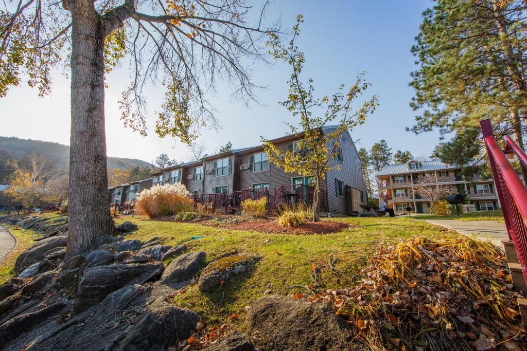 Holiday Inn Club Vacations Oak n Spruce Resort in the Berkshires an IHG Hotel - 