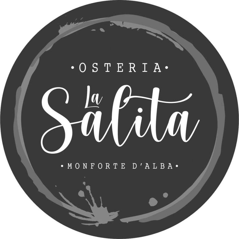un círculo blanco y negro con el texto santaica en LOCANDA LA SALITA, en Monforte dʼAlba