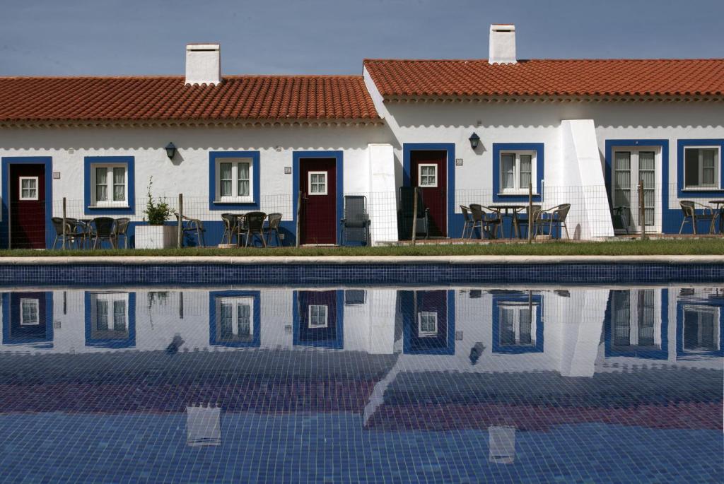 Bazén v ubytování Quinta do Chocalhinho Agroturismo & SPA nebo v jeho okolí