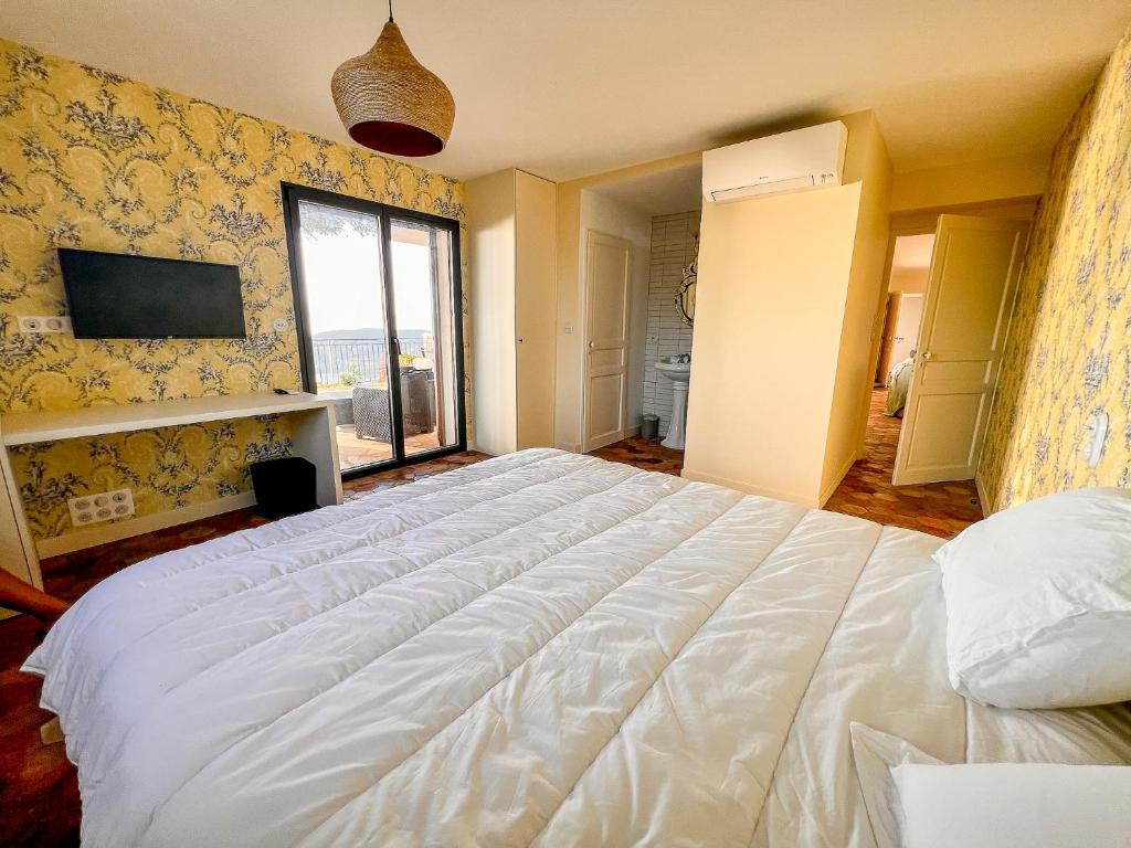 DEBORAH - Villa d'exception avec chambres d'hôtes - Housity