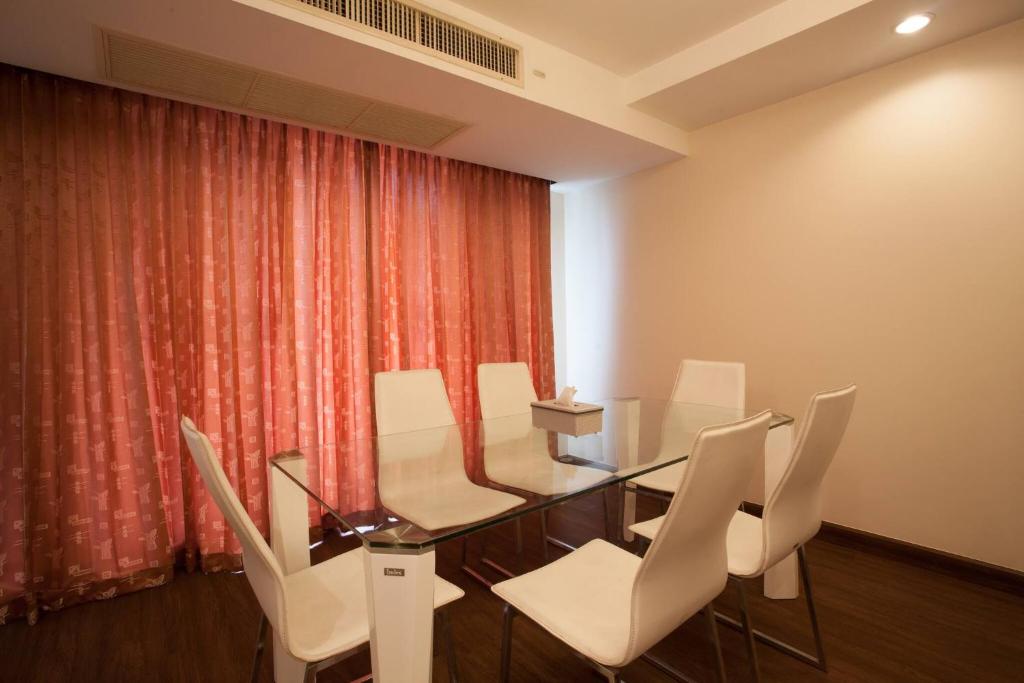 Posezení v ubytování 4D-Lovely 25 Bedrooms Bkk Downtownbtsmrtboat