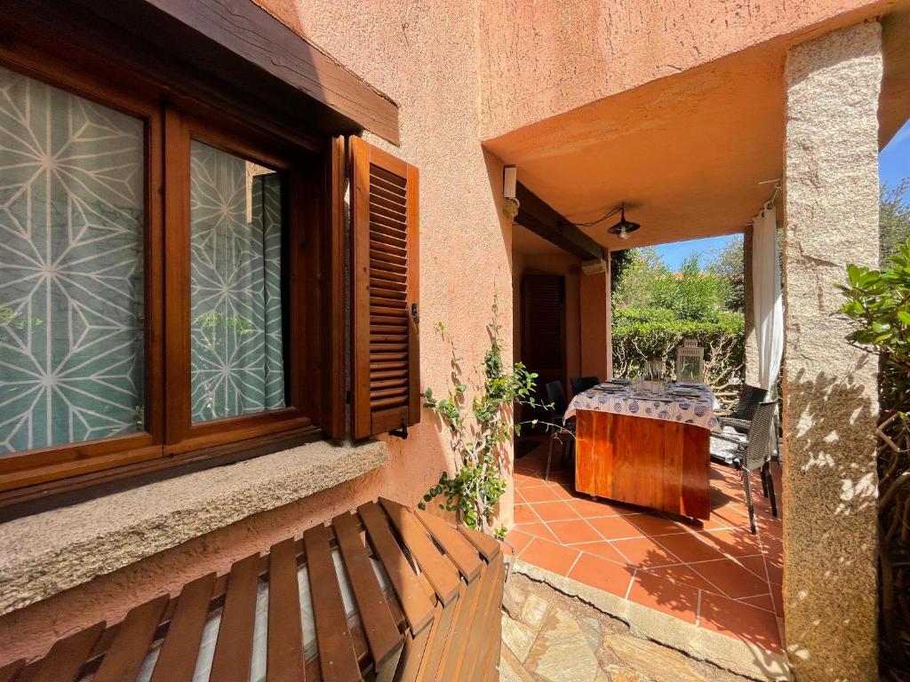 A balcony or terrace at Deluxe Apartments in Porto Rotondo