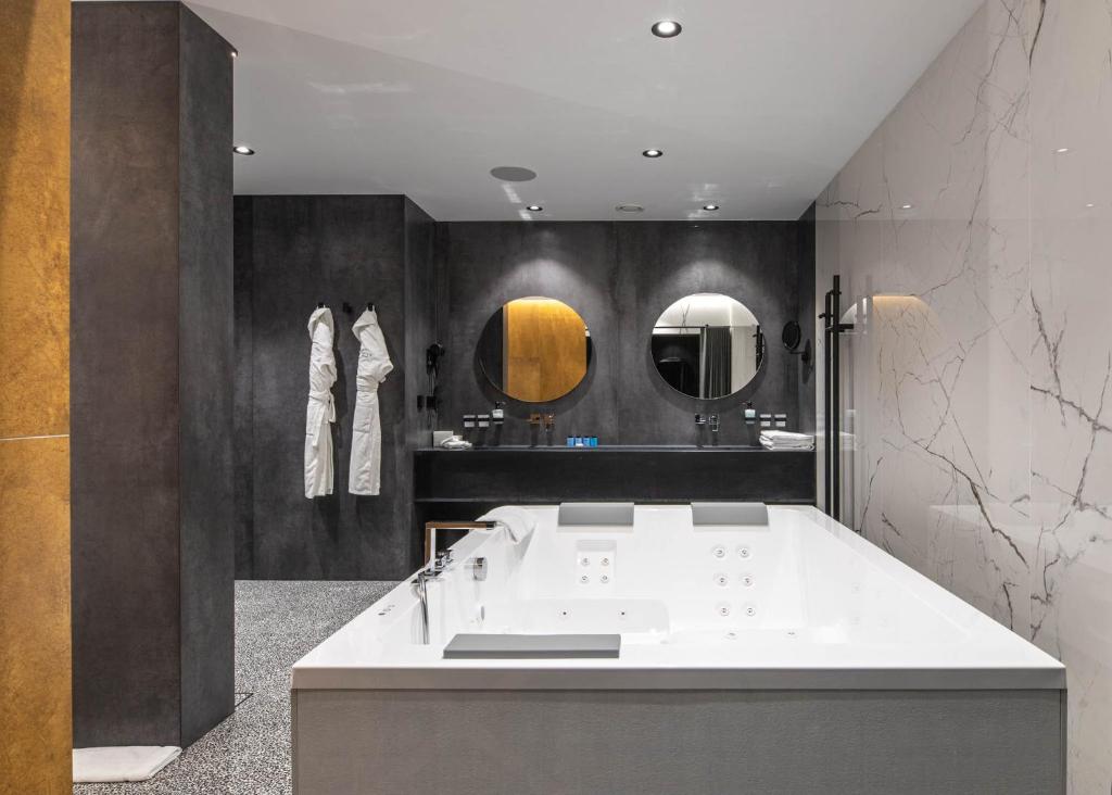 Bagno di Emily Resort