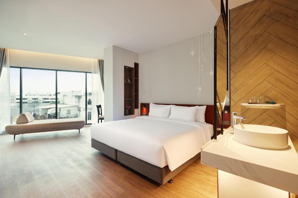 Centara Life Hotel Bangkok Phra Nakhon - Zimmer Mit Kingsize-Bett