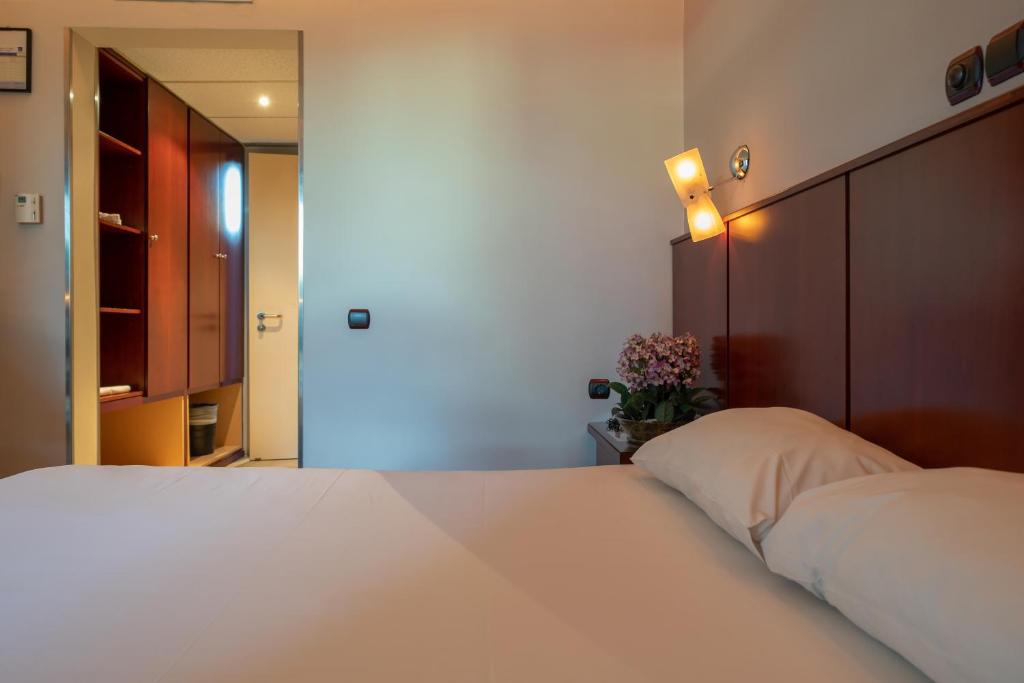 Pines Hotel - Resim 27