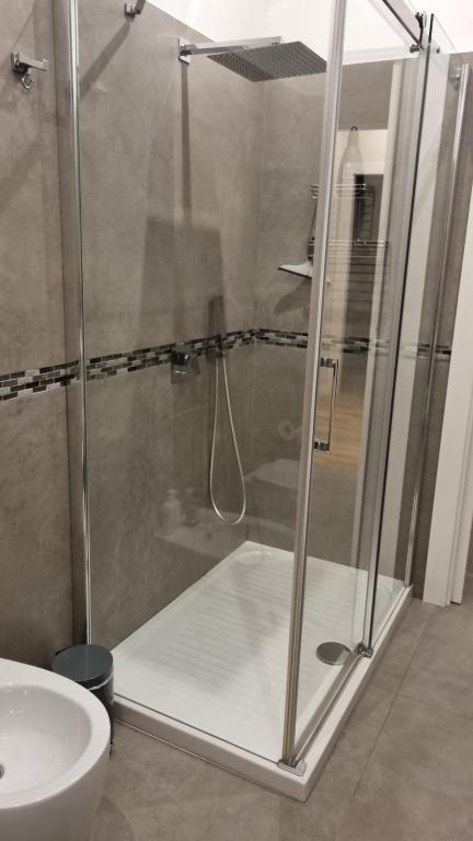 A bathroom at Dudi Apartment