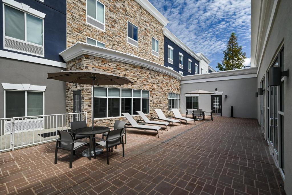 Holiday Inn Express Charlotte Southeast - Matthews by IHG photo