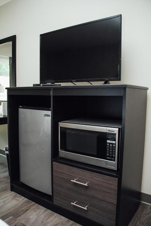Country Squire Inn and Suites photo