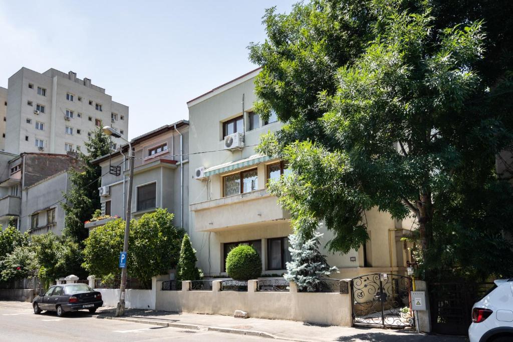 Budova, kde se vila nachází
