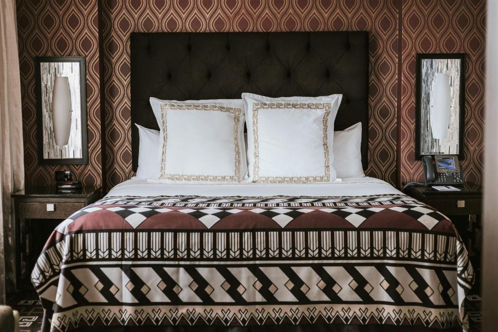Postel nebo postele na pokoji v ubytování Miccosukee Casino & Resort