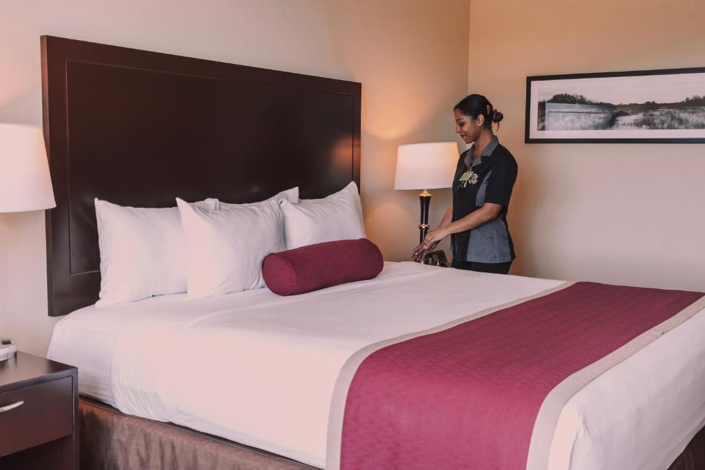 Ein Bett oder Betten in einem Zimmer der Unterkunft Miccosukee Casino &amp; Resort