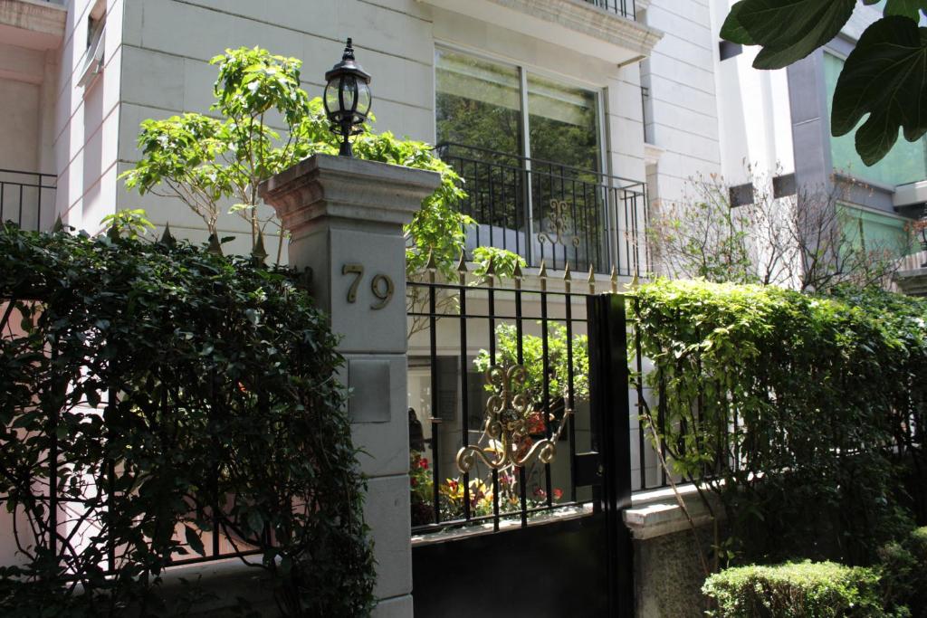 Residence L´ Heritage Tennyson by BlueBay - Housity